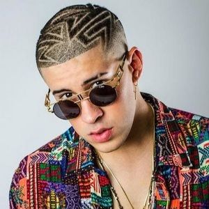 Meet your Posher, Isaura